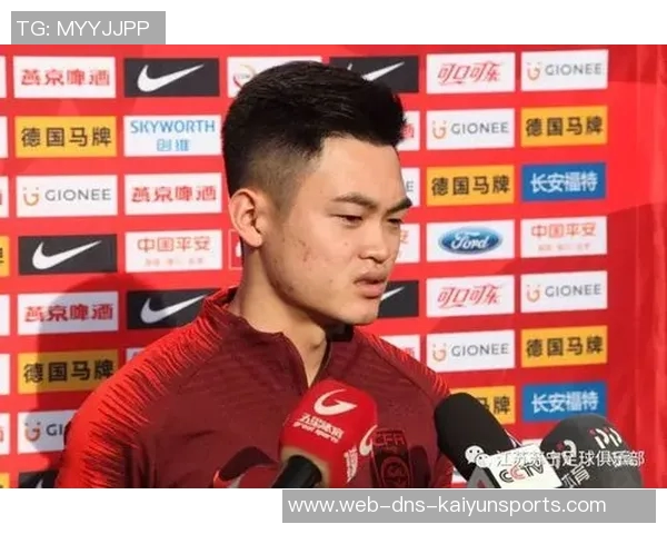 黄紫昌成功入选国足新阵容期待为球队带来更多胜利与希望 黄紫昌成功入选国足新阵容期待为球队带来更多胜利与希望