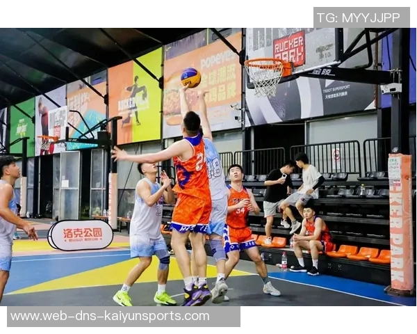 疯狂篮球俱乐部全明星盛典开启全新篮球传奇之旅,激情对决引爆赛场热血瞬间 疯狂篮球俱乐部全明星盛典开启全新篮球传奇之旅,激情对决引爆赛场热血瞬间